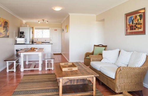 Muizenberg Apartment | Sunny Luxury Seaview Apartment