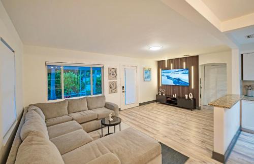 Miami Shores House | Sunny Miami Stay - Pool - BBQ - Centrally Located