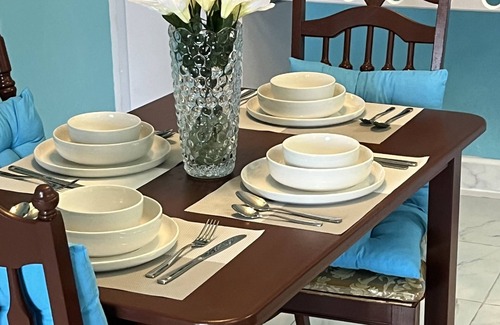 Christiansted House | SUNNY, Mid island gem, 5 mins from the beach