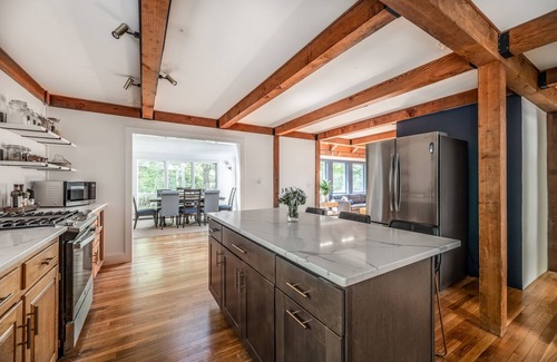 Blue Hill House | Sunny, Modern Family Retreat