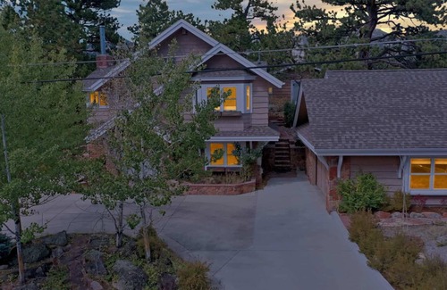 Estes Park House | Sunny Mountain Chalet with Views & Chief's Kitchen, River, Hot Tub, Bar, AC, Pet