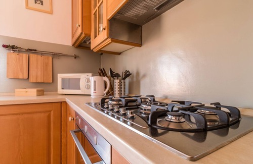 Cannaregio Apartment | SUNNY NEST CANAL VIEW IN VENICE CHIC MOVIDA