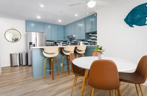 North Pacific Beach Condo | Sunny on the Ocean | Beachfront| Pacific Beach
