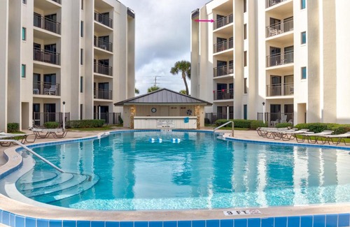 Ormond-by-the-Sea House | Sunny Ormond Beach SOB Condo Pool No Drive Beach