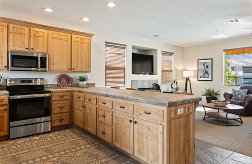 St. George Condo | Sunny Palms #1908 2 BEDROOM, GREAT POOL AMENITIES!