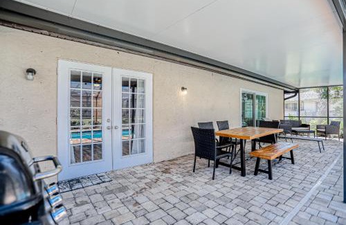 Palm Harbor House | Sunny Palms Getaway