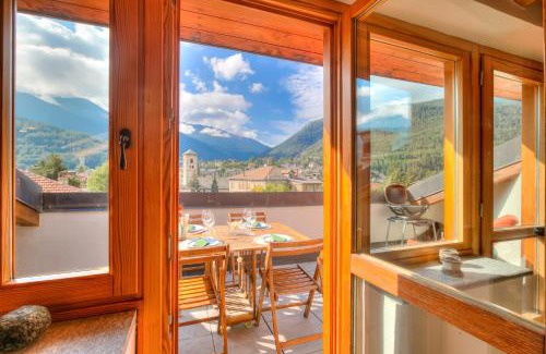 Oulx Apartment | Sunny Penthouse - Happy Rentals