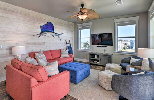 Galveston Condo | Sunny Point West Resort Escape in Galveston!
