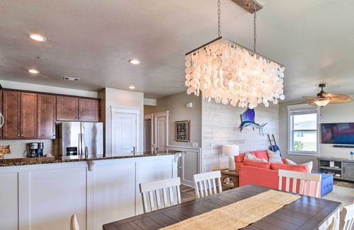 Galveston Condo | Sunny Point West Resort Escape in Galveston!