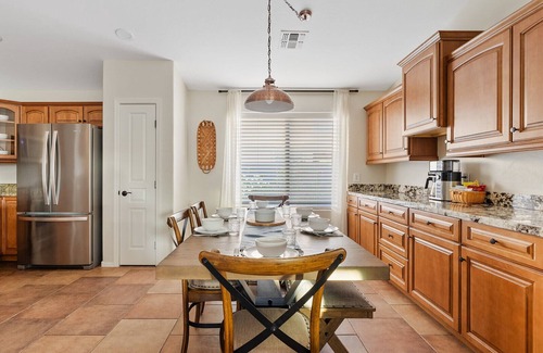 Villages At Queen Creek House | Sunny Poolside Golf Haven 4-Bed 2-Bath Heated Pool