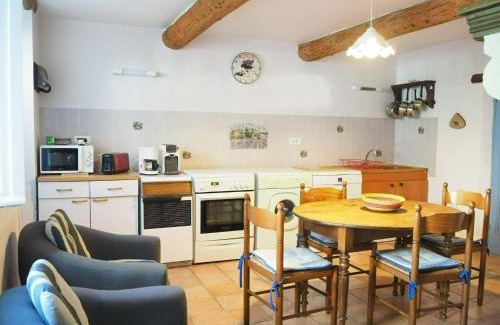 Monteux Apartment | Sunny Provence Home with Terrace