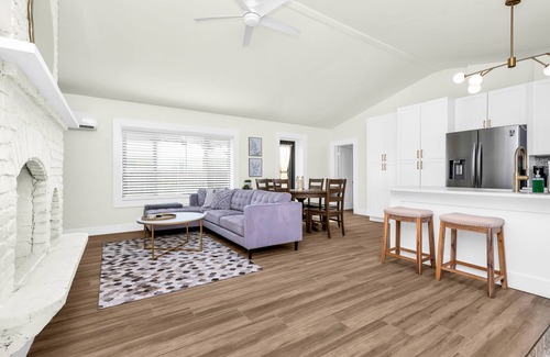 Victoria Park House | Sunny Retreat - Mins 2 Beach & DT - Fenced Yard