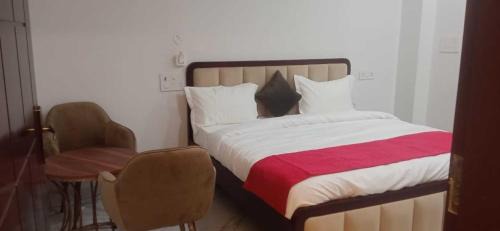 Delhi Hotel | Sunny Retreat Near Karkarduma Court