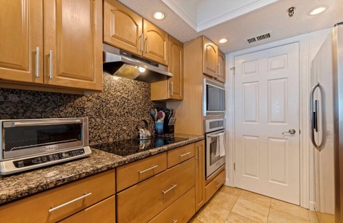Redington Shores Condo | Sunny Retreat on Pristine Beach - Redington Shores