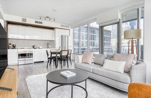 South Beach Apartment | Sunny Rincon Hill 2BR w/Gym & Roof Terrace near tech HQs, by Blueground