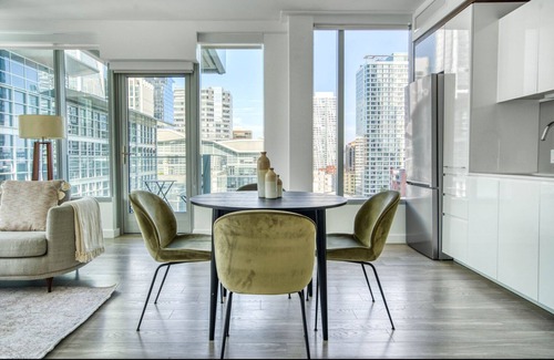 South Beach Apartment | Sunny Rincon Hill 2BR w/Gym & Roof Terrace near tech HQs, by Blueground