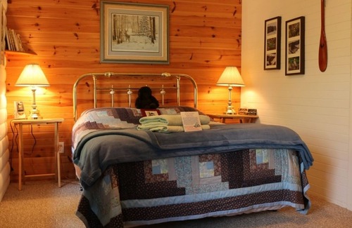 Minden Bed & Breakfast | Sunny Rock B&B Haliburton