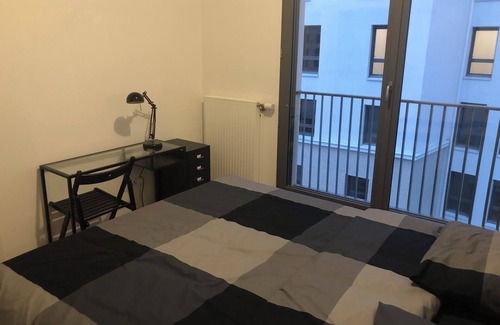 Colombes Bed & Breakfast | Sunny room 14 minutes from Saint Lazare