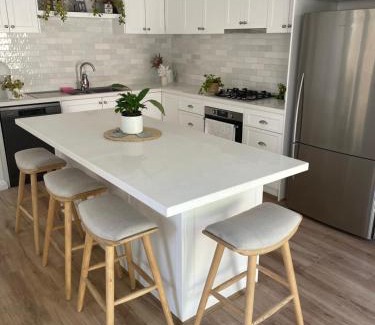 Golden Point House | Sunny room shared house