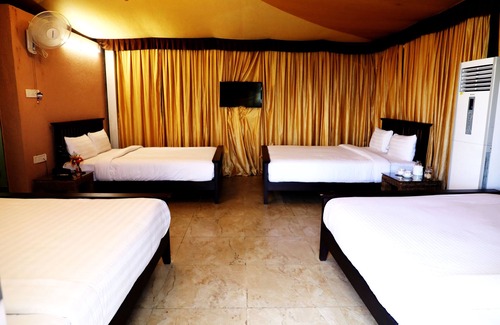 Paud Resort | Sunny's World