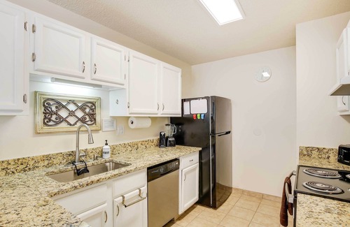 New Territories House | Sunny San Antonio Home w/Backyard + Patio!