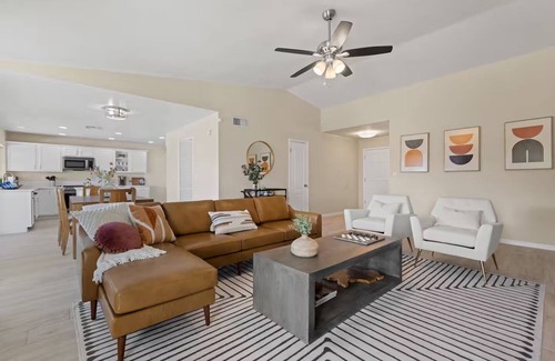 La Paz At Desert Springs House | Sunny Scottsdale Paradise - 4bd/2ba with sparkling pool