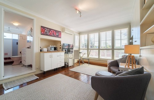 Sydney Apartment | Sunny self contained LOFT near Bondi Beach -AC-Aspect