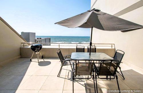 Umdloti Apartment | Sunny Shores 18 at Perna Perna