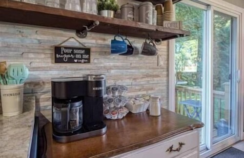 Lambton Shores House | Sunny Shores Retreat, Sunny Shores Retreat