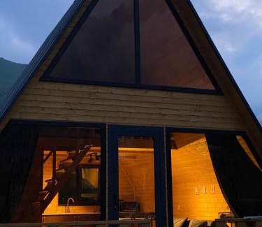 Gergeti Ski Chalet | Sunny Side Cottage