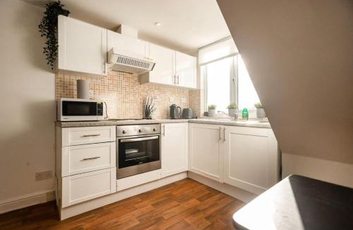 Easton Apartment | Sunny Side Flat 5 Contractors Long Stays