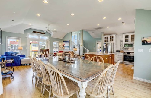 Ocean Sands House | Sunny Side Up | 930 ft to the beach | Private Pool, Hot Tub, and Community Pool