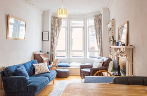 Shawlands Apartment | Sunny Southside Hideaway!