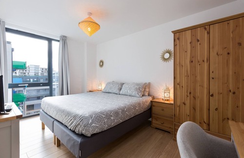 Tottenham Hale Apartment | SUNNY SPACIOUS HOME: 2 Bed + 2 Bathroom + Balcony