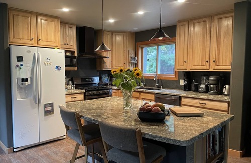 Tahoe City House | Sunny, Spacious, Relaxing West Shore Home; 3-4 Bedrooms; Hot Tub; Walk to Lake