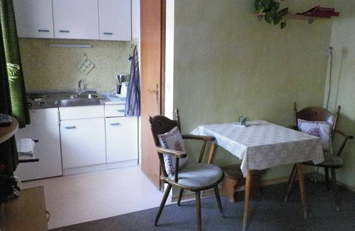 Garmisch-Partenkirchen Apartment | Sunny studio with balcony in the quiet heart of Partenkirchen