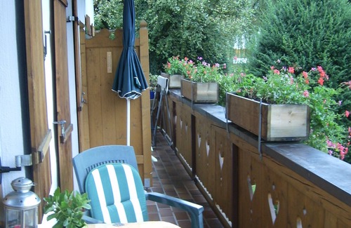 Garmisch-Partenkirchen Apartment | Sunny studio with balcony in the quiet heart of Partenkirchen