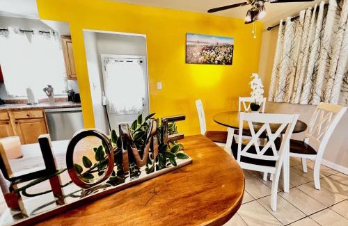 Covedale House | Sunny Stay Bright and Cozy Suite 1
