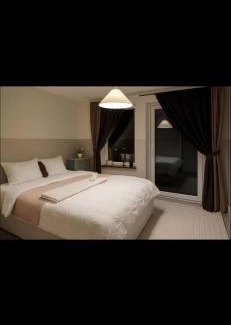 Spanga - Tensta House | Sunny stay in top floor room