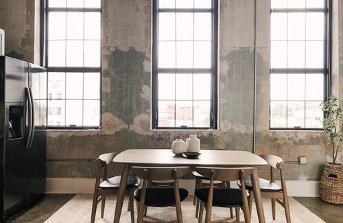 Old City Apartment | Sunny Sterchi Loft w/view
