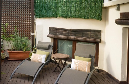 La Seu Apartment | Sunny studio Loft, 2 to 4 pax Terrace Old City