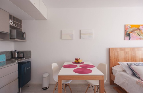 Palermo Apartment | SUNNY studio on ideal Palermo Soho st. w/pool& Gym