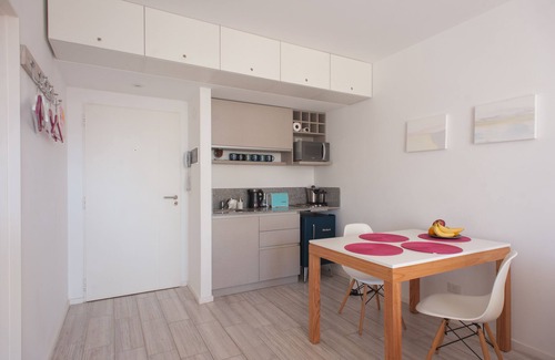 Palermo Apartment | SUNNY studio on ideal Palermo Soho st. w/pool& Gym