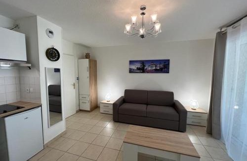 Riquier Apartment | Sunny studio with Terrace