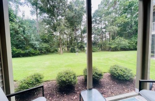 Pawleys Island Apartment | Sunny & Stylish 1st Fl 2 bed 2bath SM dogs OK at True Blue - Pawleys Island,