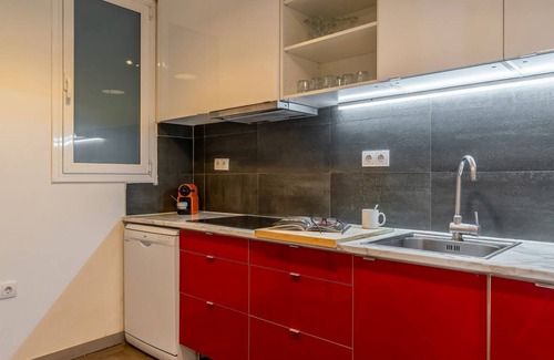 L'Antiga Esquerra de l'Eixample Apartment | Sunny Stylish Terrace next to Paseo de Gracia