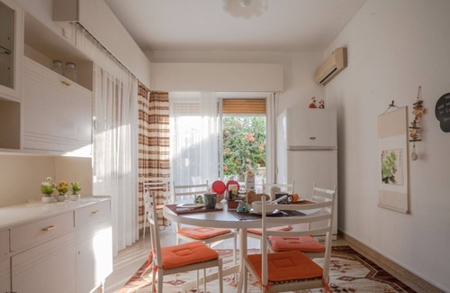 Historical Center House | Sunny Three Bedroom House near the beach