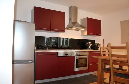 Garmisch-Partenkirchen Apartment | Sunny vacation apartment - 2-5 pers. - Country house villa - prime location - 115 sqm