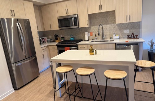 Airport Area Apartment | Sunny view in Irvine