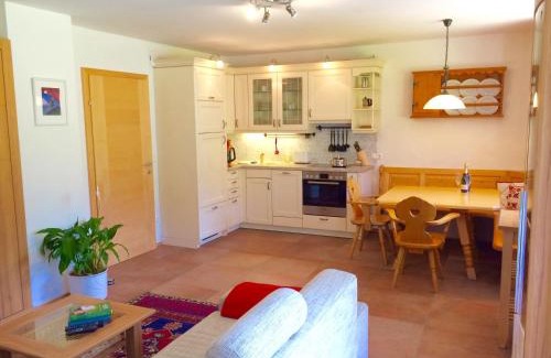 Bad Kleinkirchheim Apartment | Sunny Villa